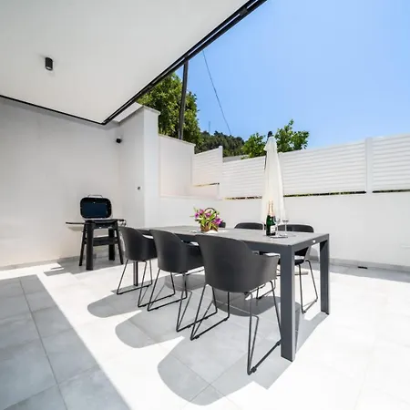Appartement Andro Ii