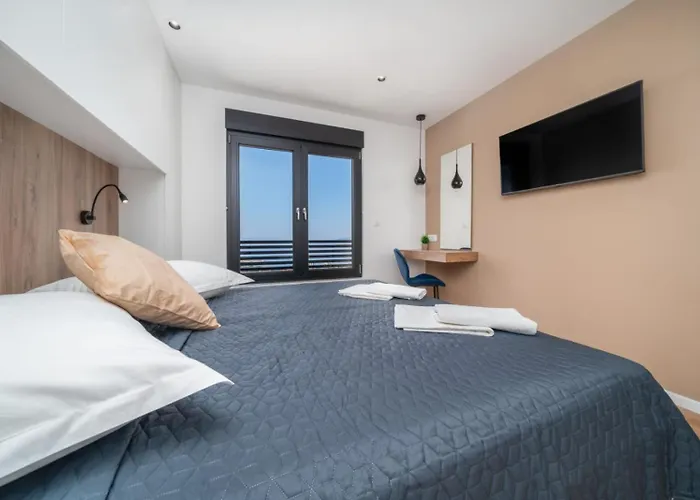 Andro Ii Appartement Makarska