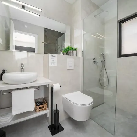 Andro Ii Appartement Makarska